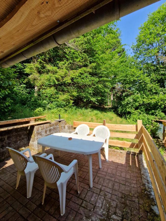Chalet De La Foret 1 A 6 Pers Saint-Sauveur  Extérieur photo
