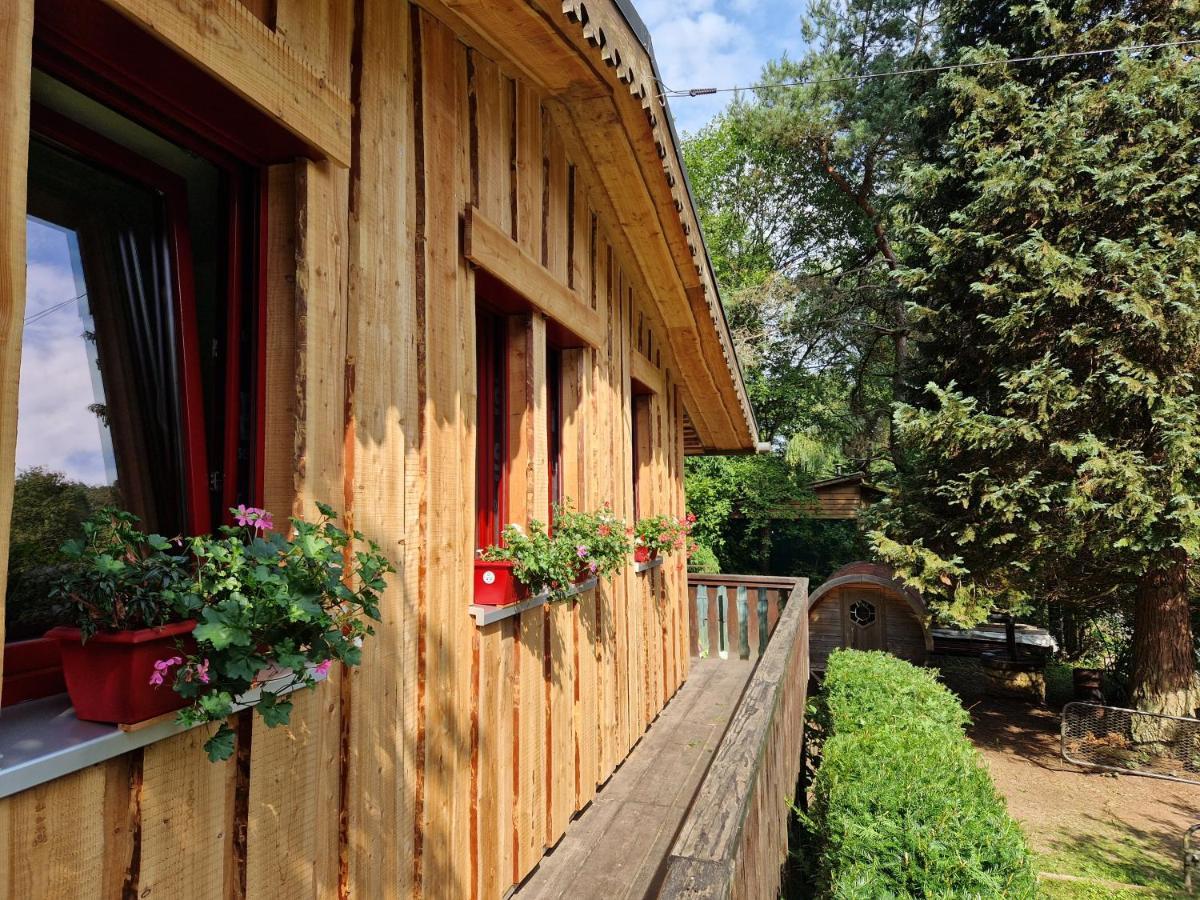 Chalet De La Foret 1 A 6 Pers Saint-Sauveur  Extérieur photo